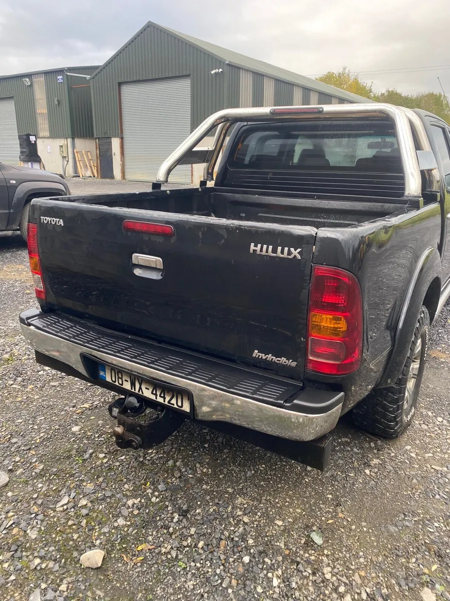 Toyota hilux - Image 3