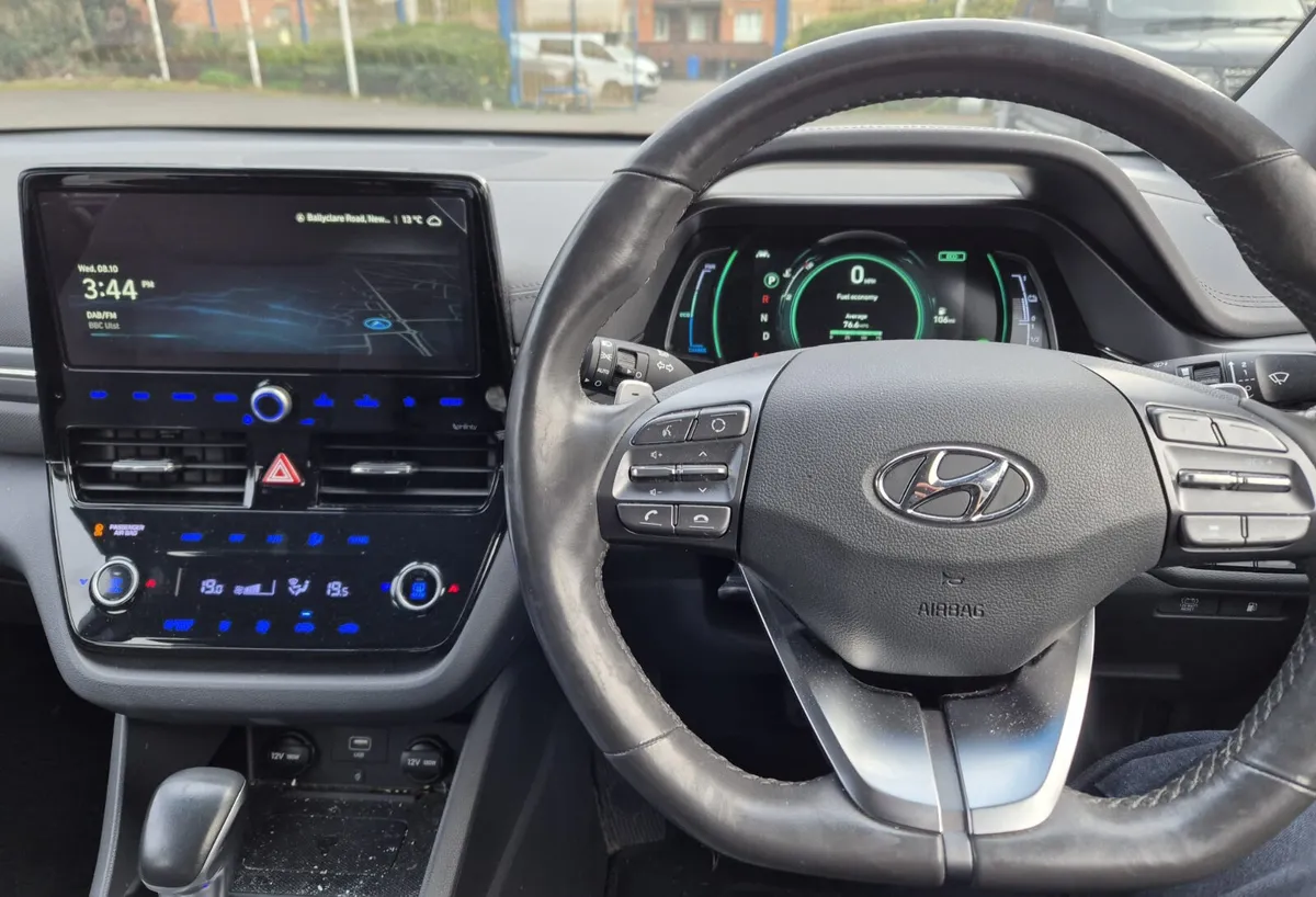 222 HYUNDAI IONIQ PREMIUM - Image 2
