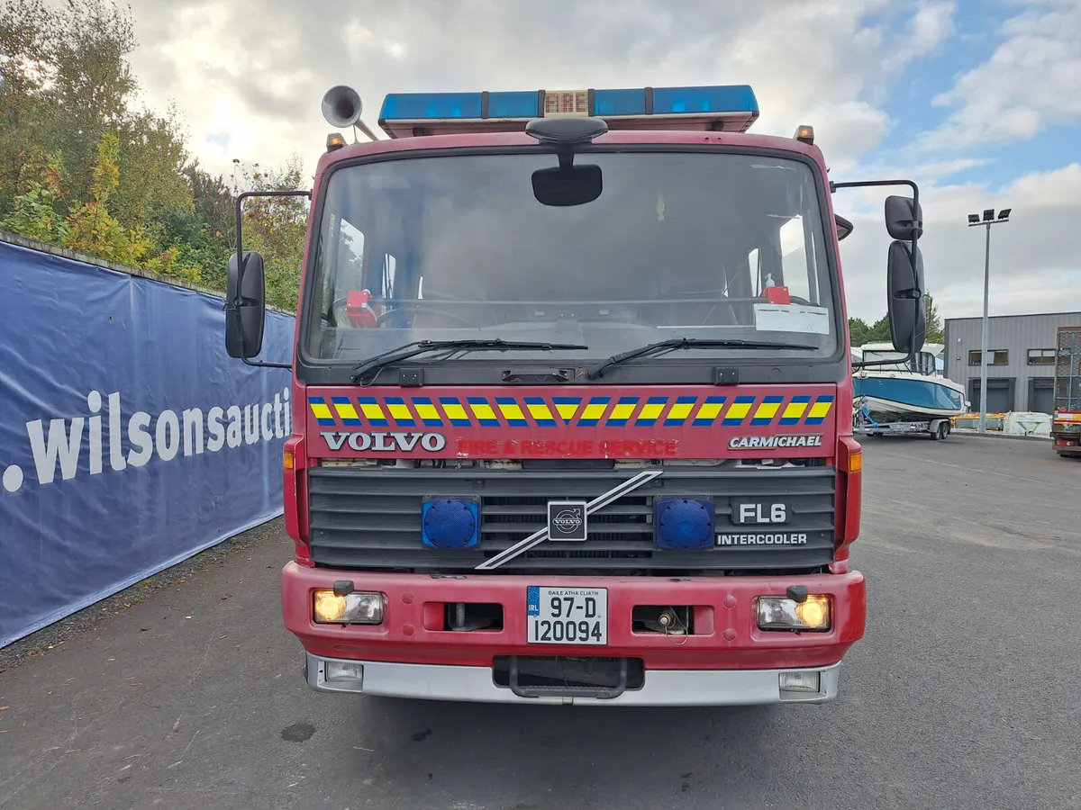 1997 Volvo FL6 4DR 4DR Fire Truck For Auction - Image 2