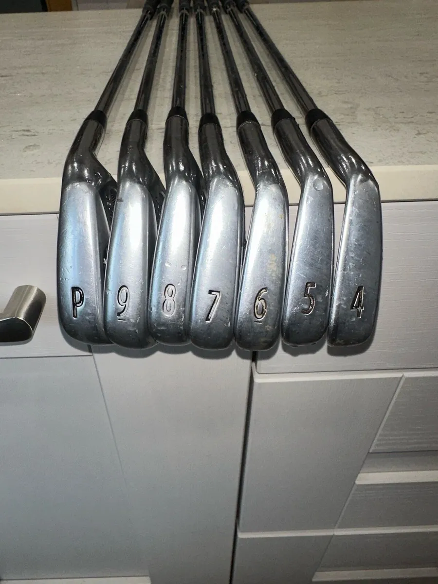 Titleist AP2 4-pw dynmic gold s300 tv mid gp - Image 4