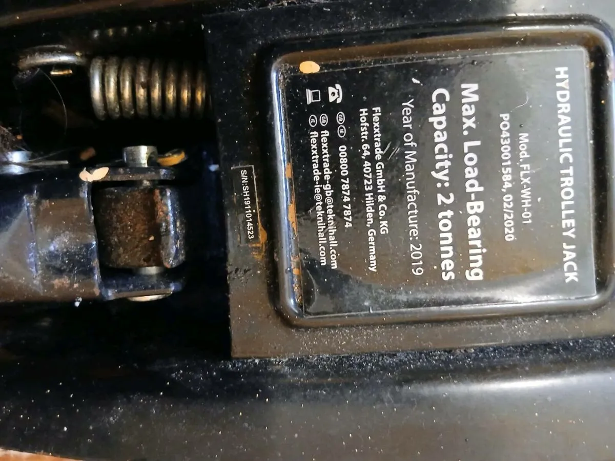 2 tonne hydraulic trolley jack - Image 3