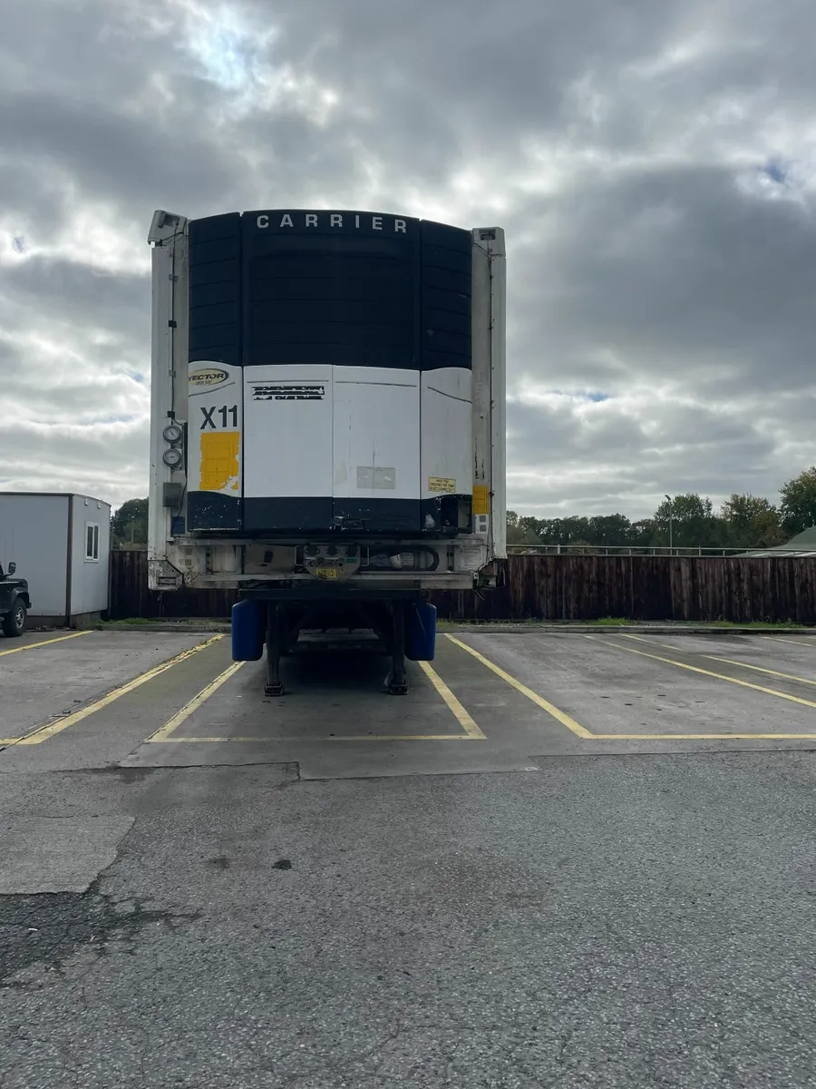 Insulated 45ft Storage Trailer - Image 2