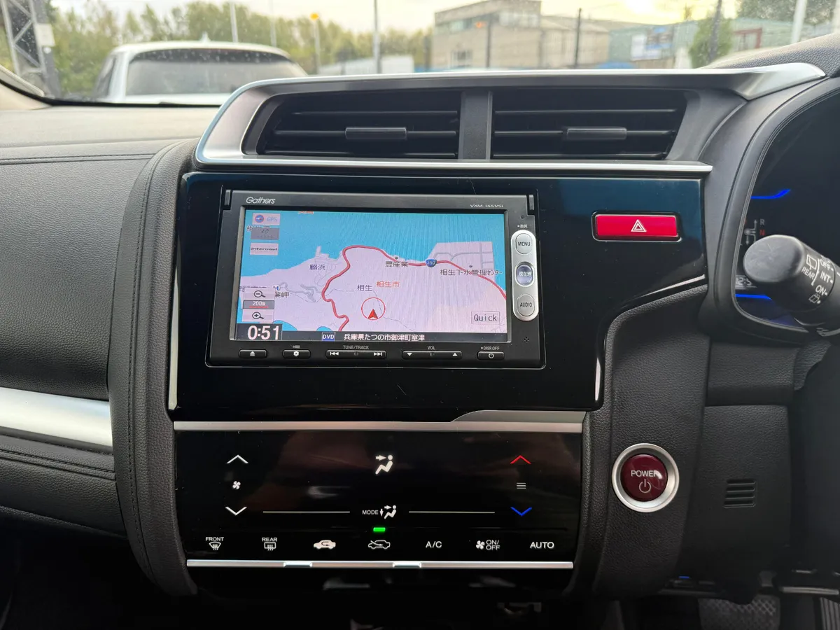 HONDA FIT HYBRID 2015 - Image 11