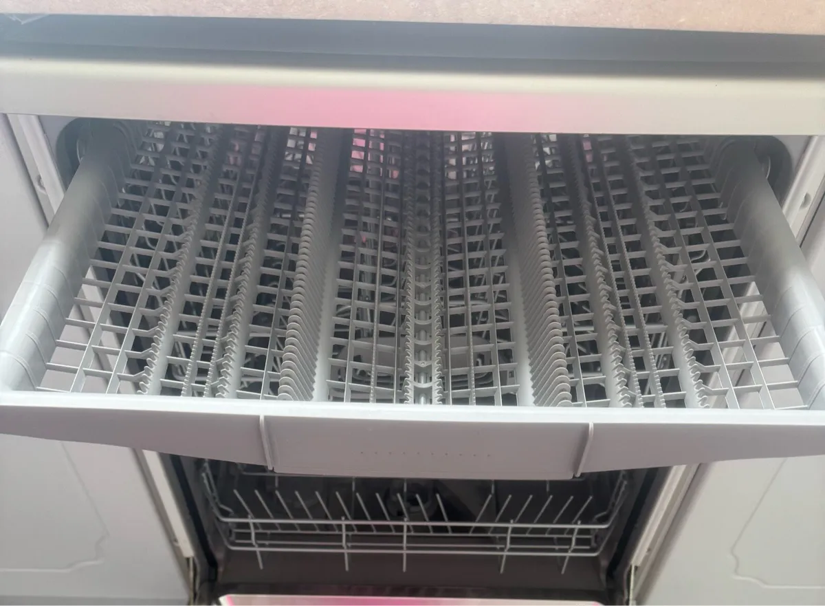 BOSCH Dishwasher - Image 4