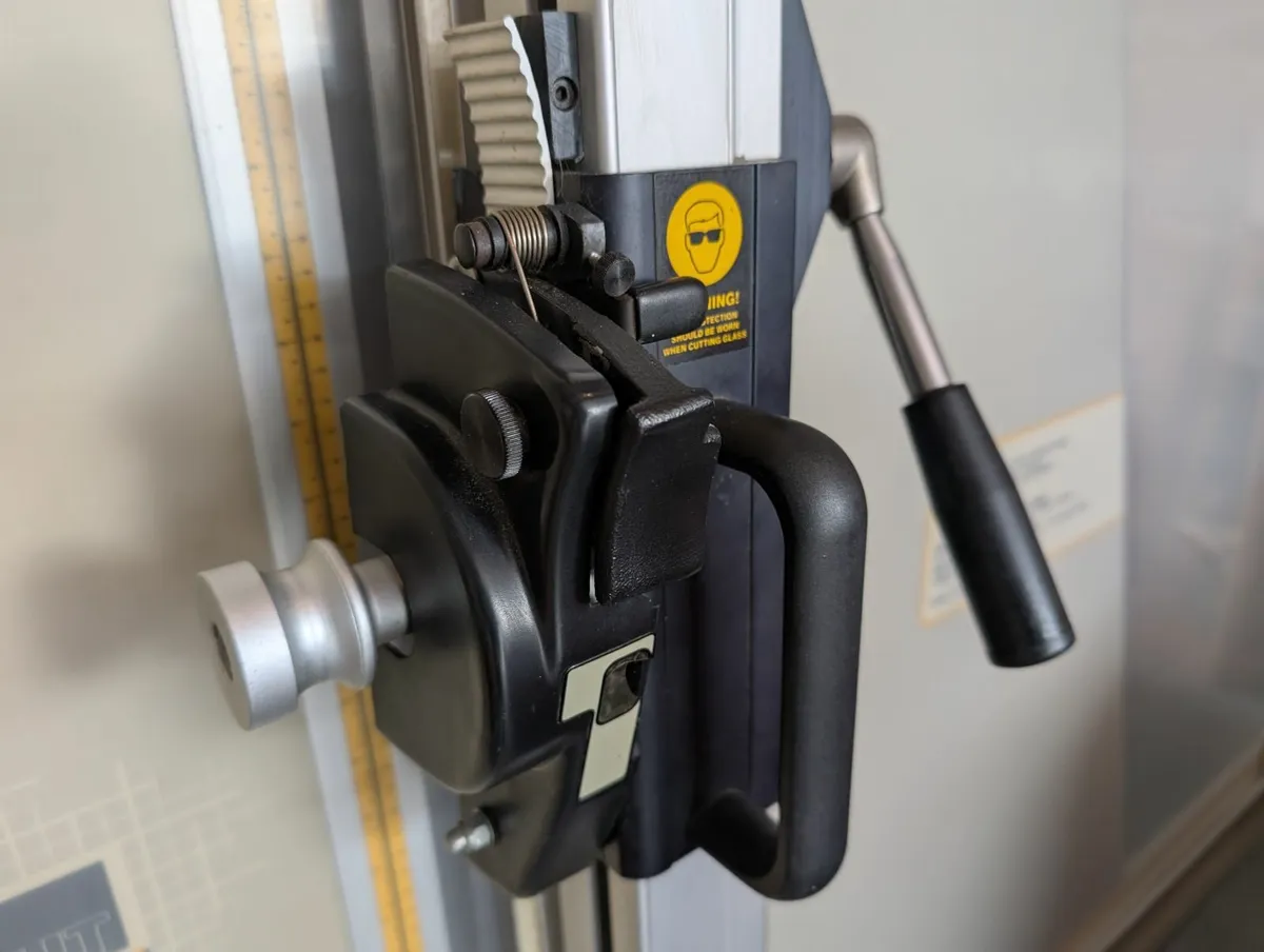 Excalibur 5000 Cutter for Picture Frames. - Image 2