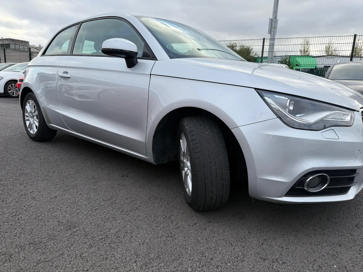AUDI A1 2012 - Image 4