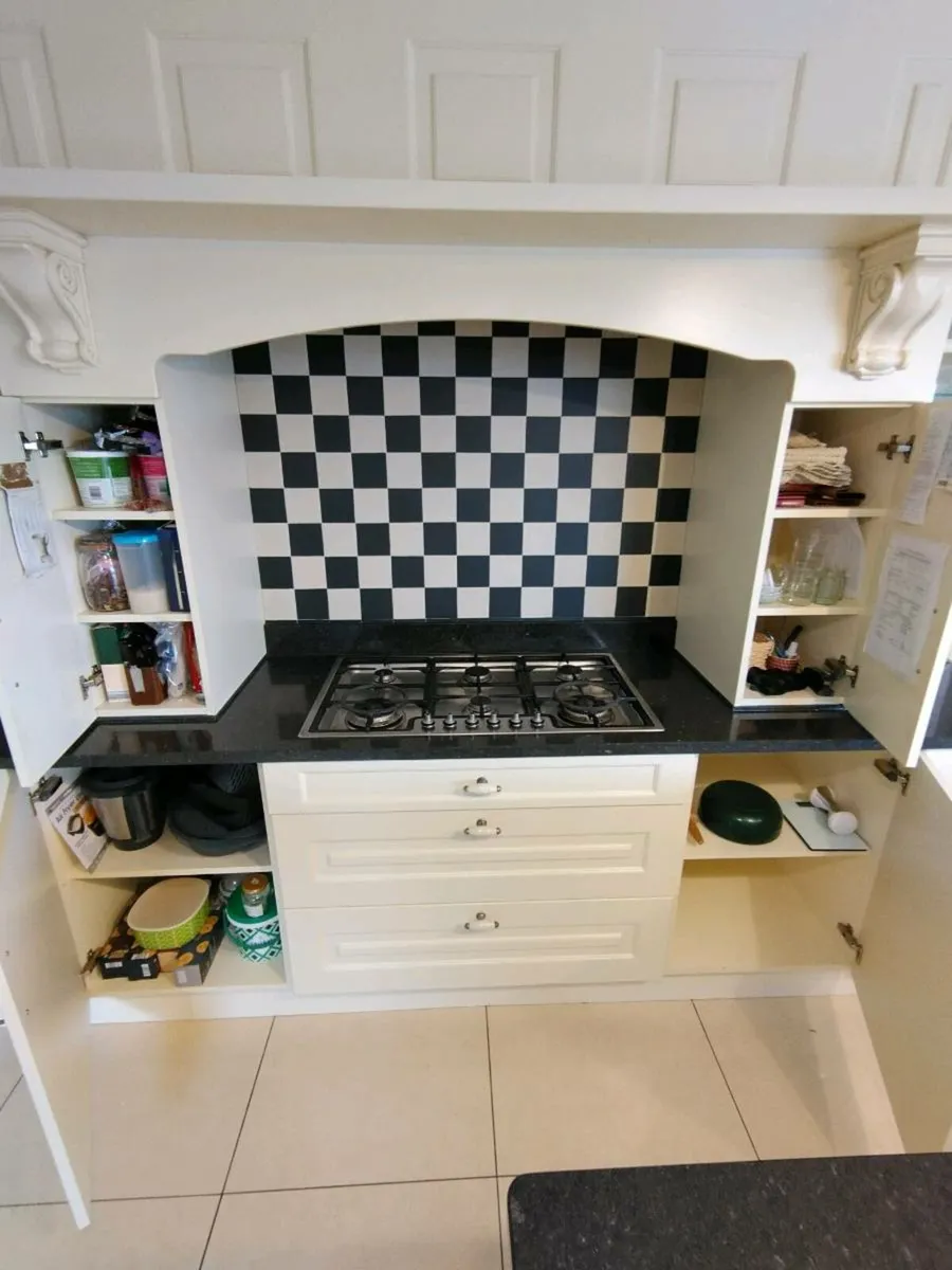 Kitchen - Image 2