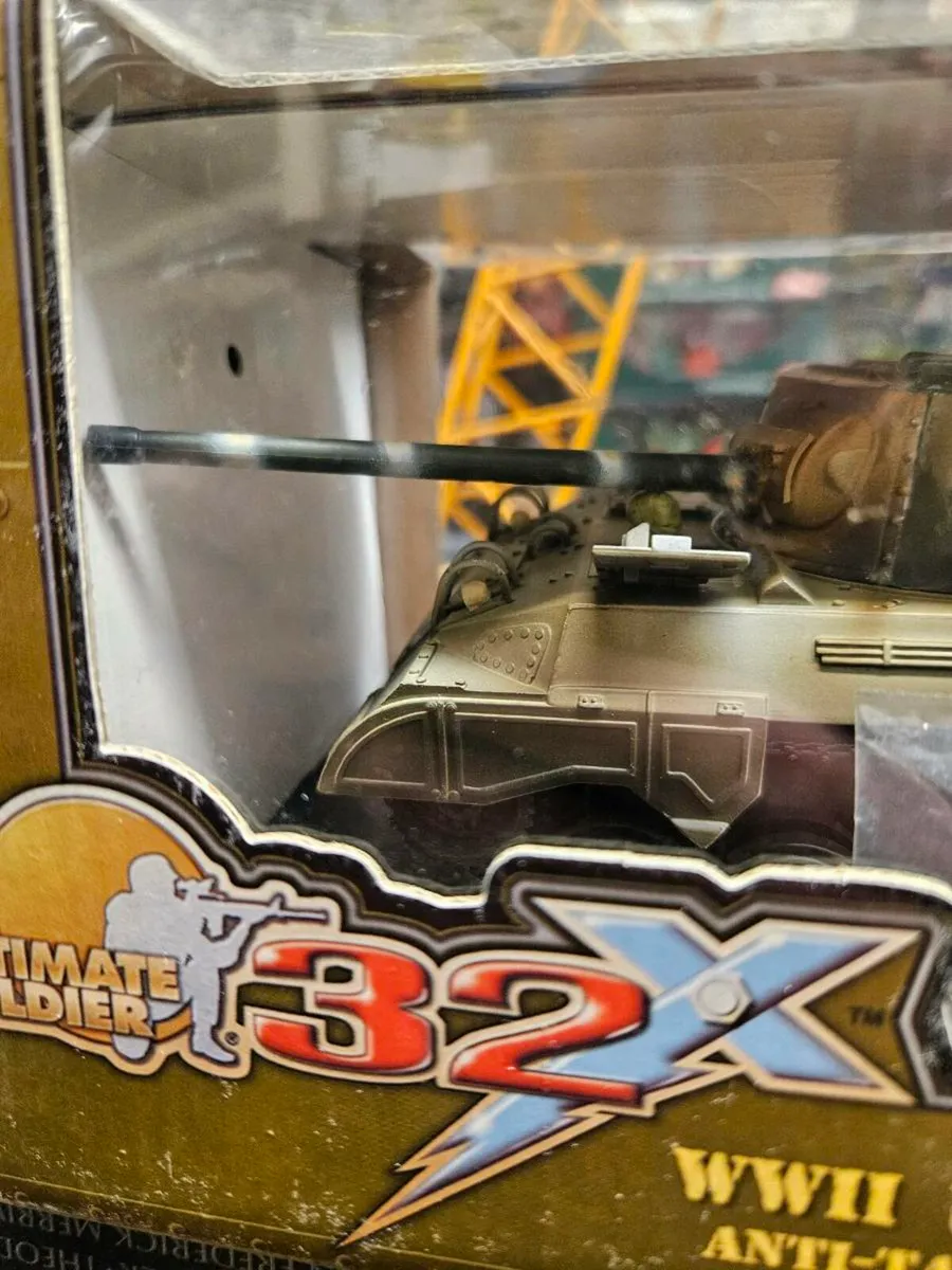 Corgi Ultimate Soldier American WW2 Hellcat 1.32 - Image 3