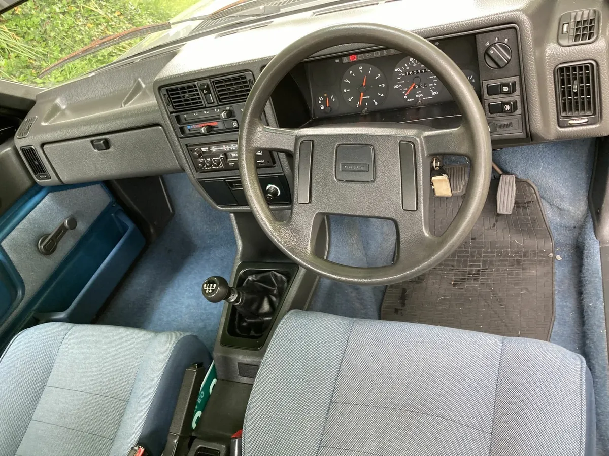 1986 Volvo 340 DIESEL - Image 3