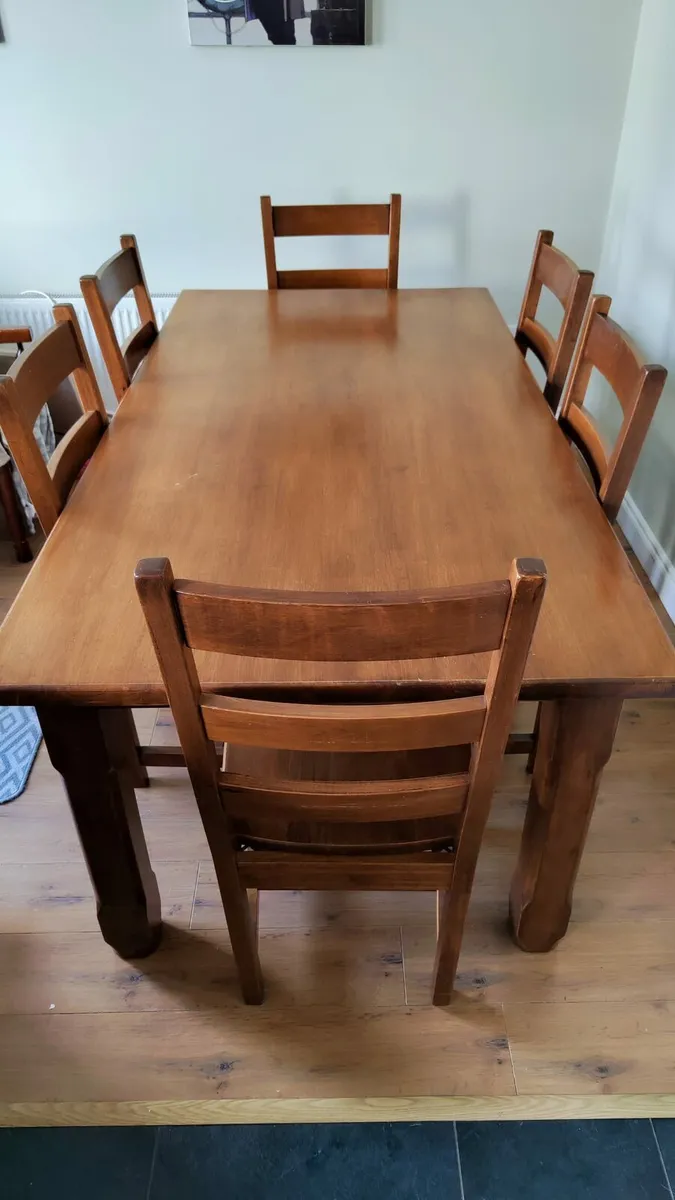 Solid wooden Table and 6 chairs - Image 1