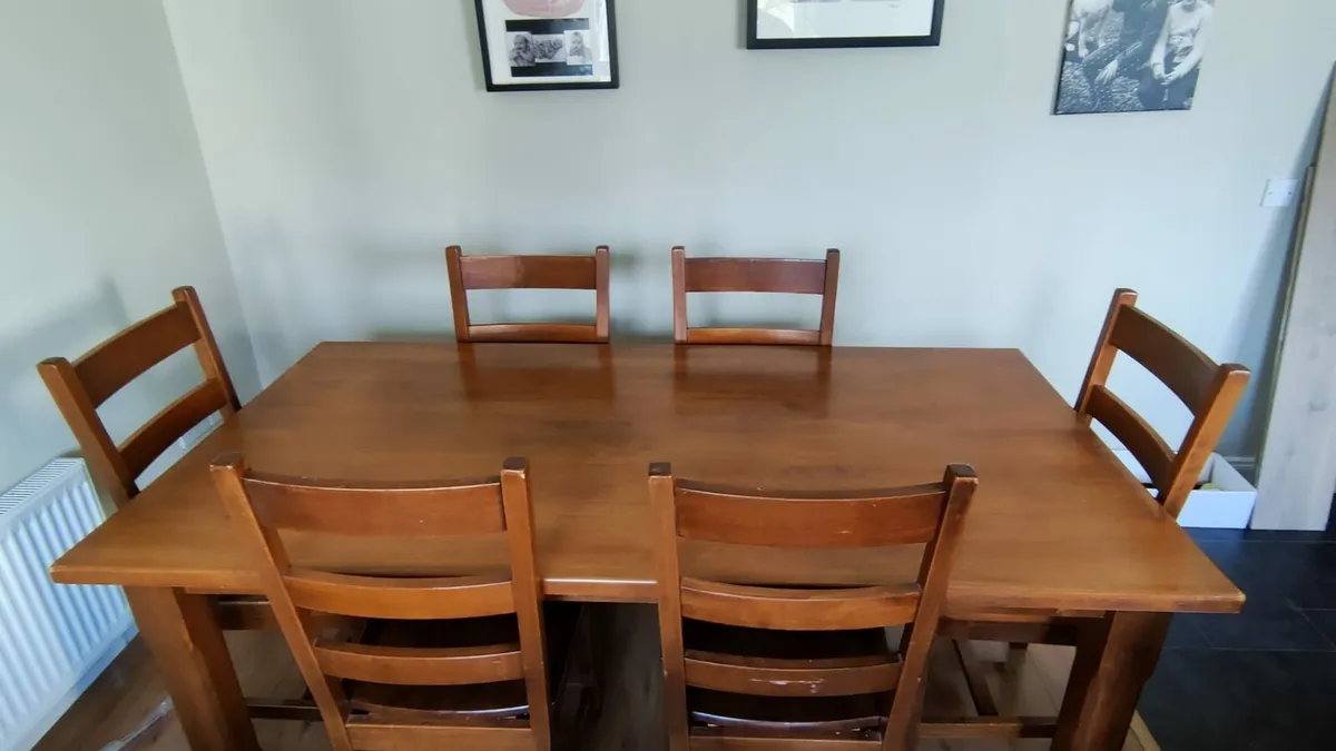 Solid wooden Table and 6 chairs - Image 2