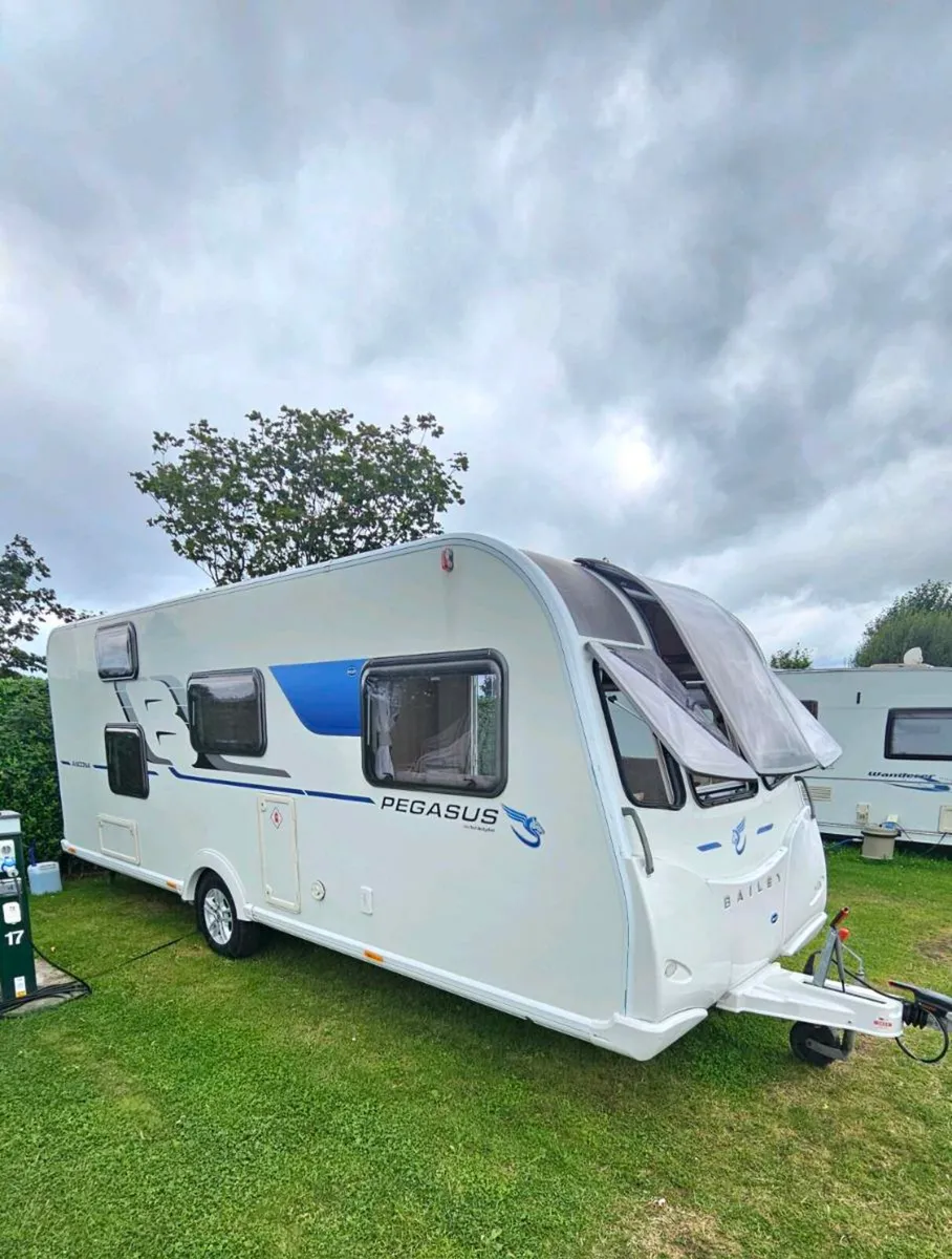 6/7 berth Caravan for sale - Image 1
