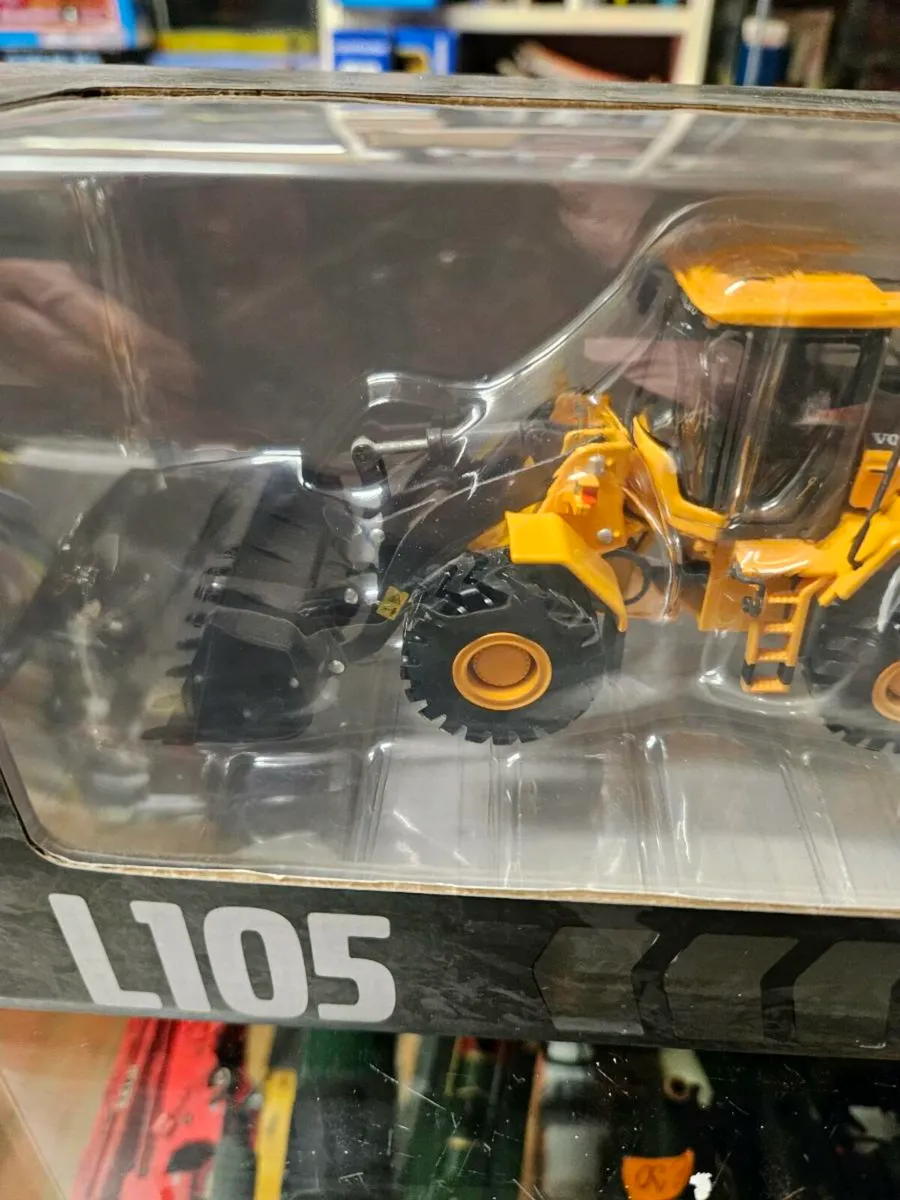 Corgi Motorart Volvo Loader 1.50 - Image 2