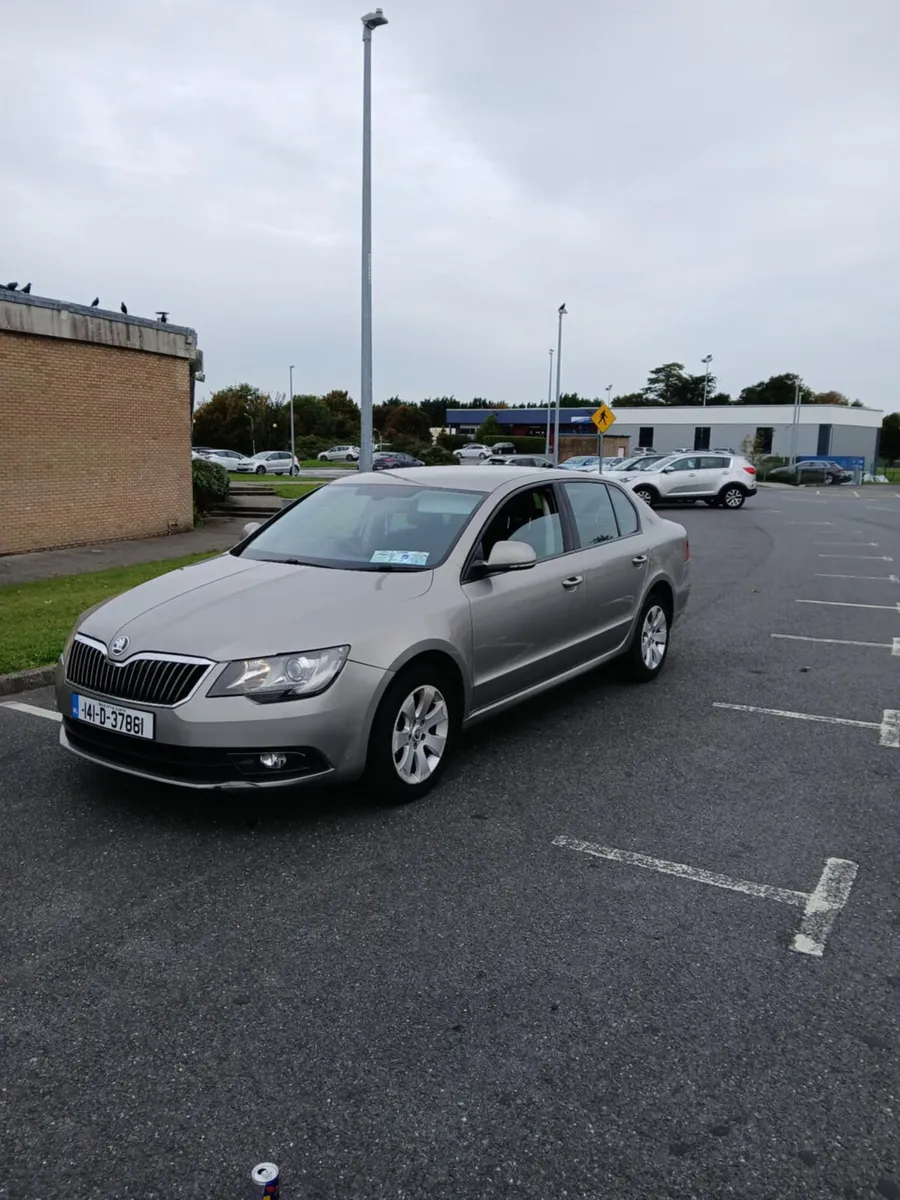 Skoda superb car - Image 1