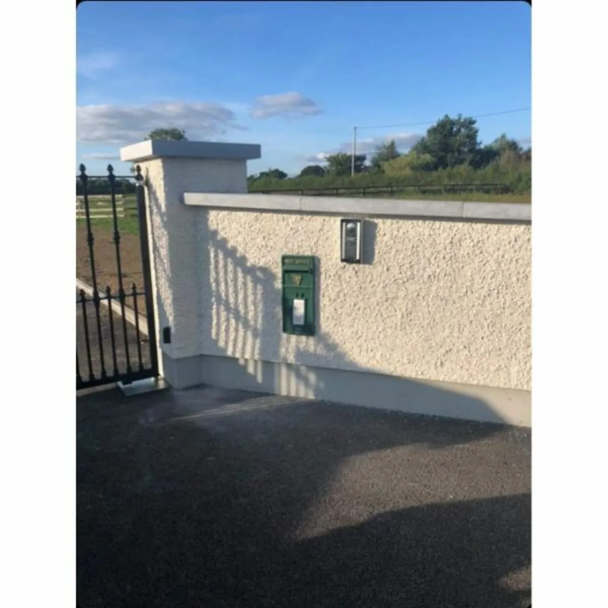 Irish cast iron post box – H233 - Image 3