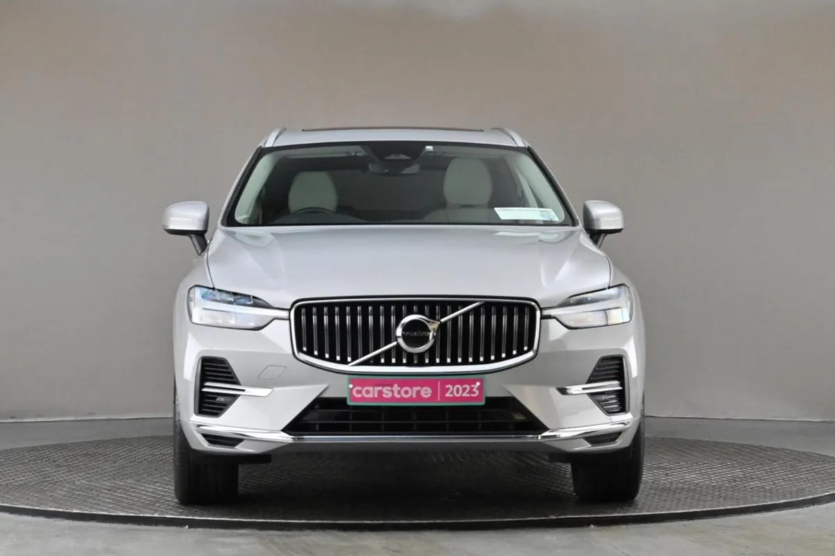 Volvo XC60 2.0 T6 Phev Core AWD  full Leather pan - Image 2