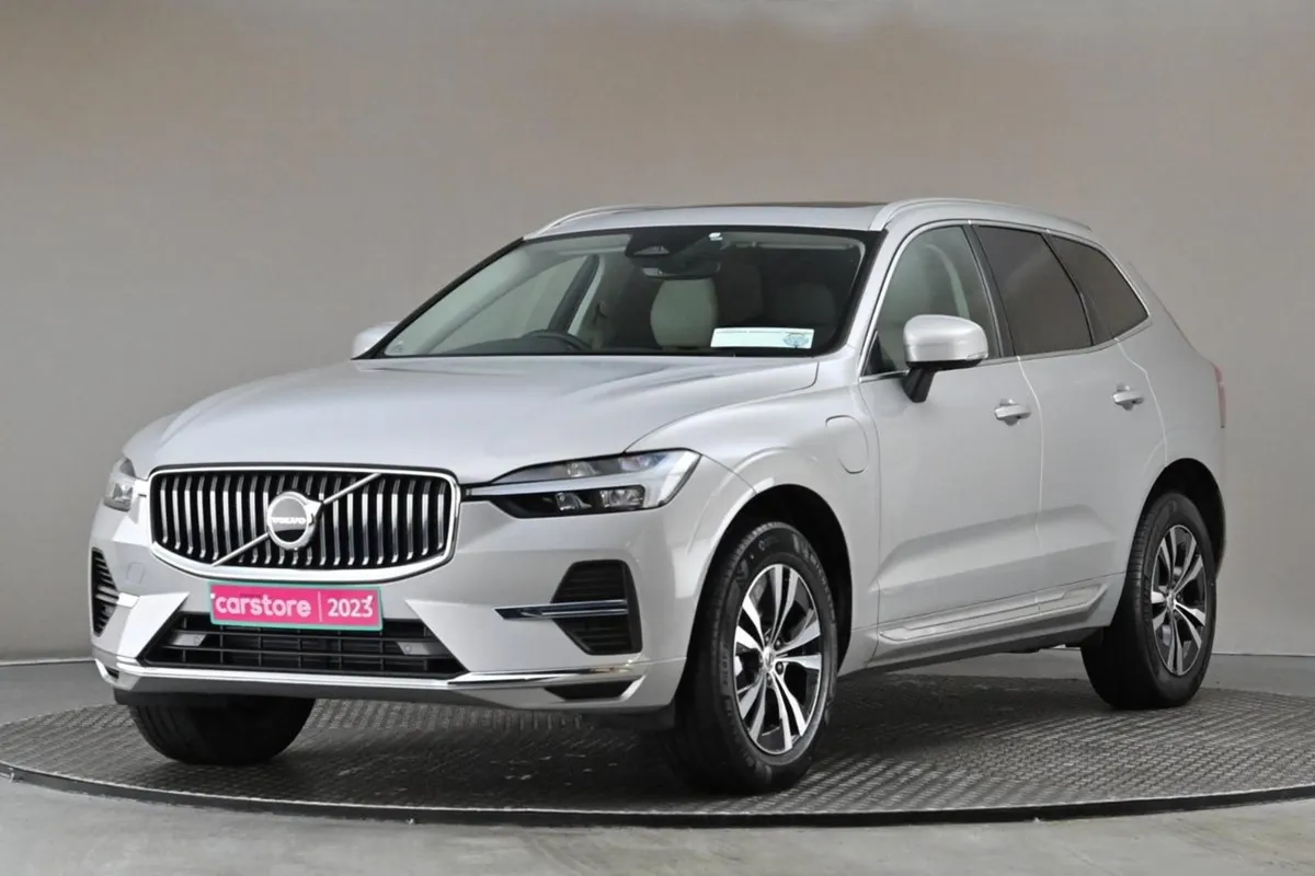 Volvo XC60 2.0 T6 Phev Core AWD  full Leather pan - Image 3
