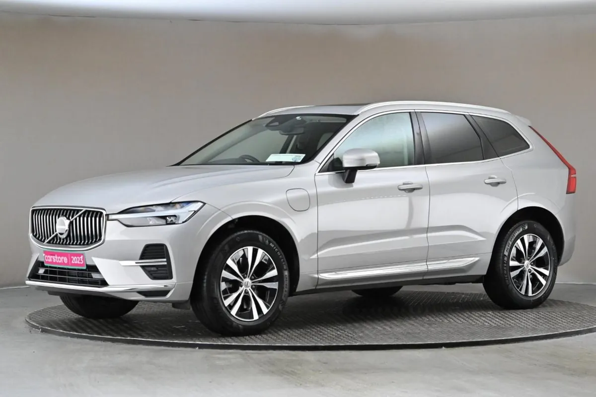 Volvo XC60 2.0 T6 Phev Core AWD  full Leather pan - Image 4