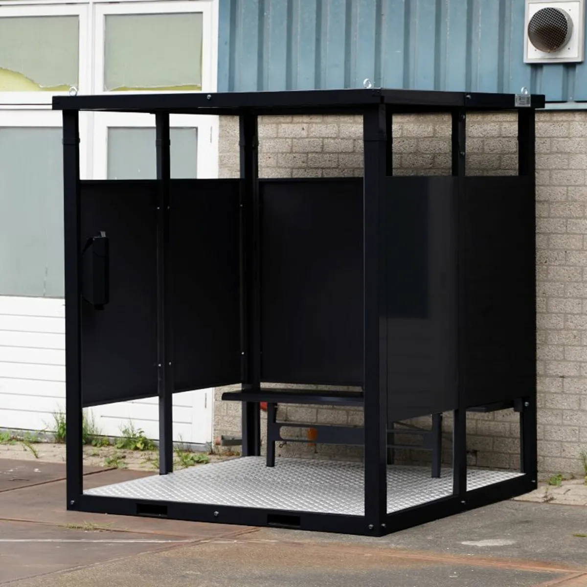 smoke shelter 2x2 meters - Image 3