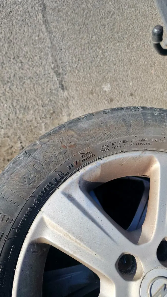 Alloy  wheels - Image 4
