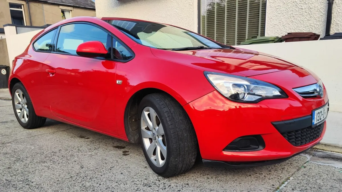 Opel Vauxhall Astra GTC Coupe (new NCT) - Image 1