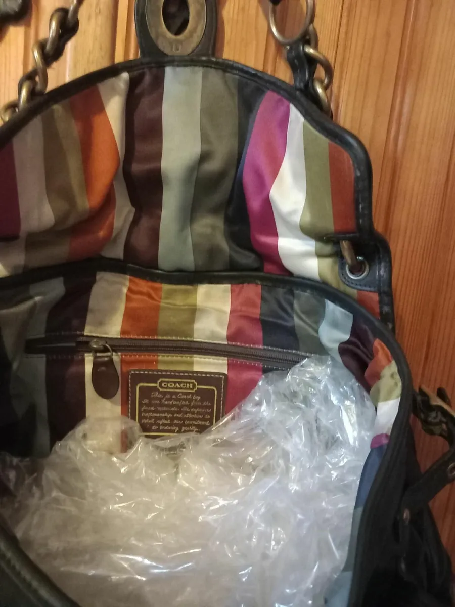 Beautiful Genuine Coach Handbag - Image 4