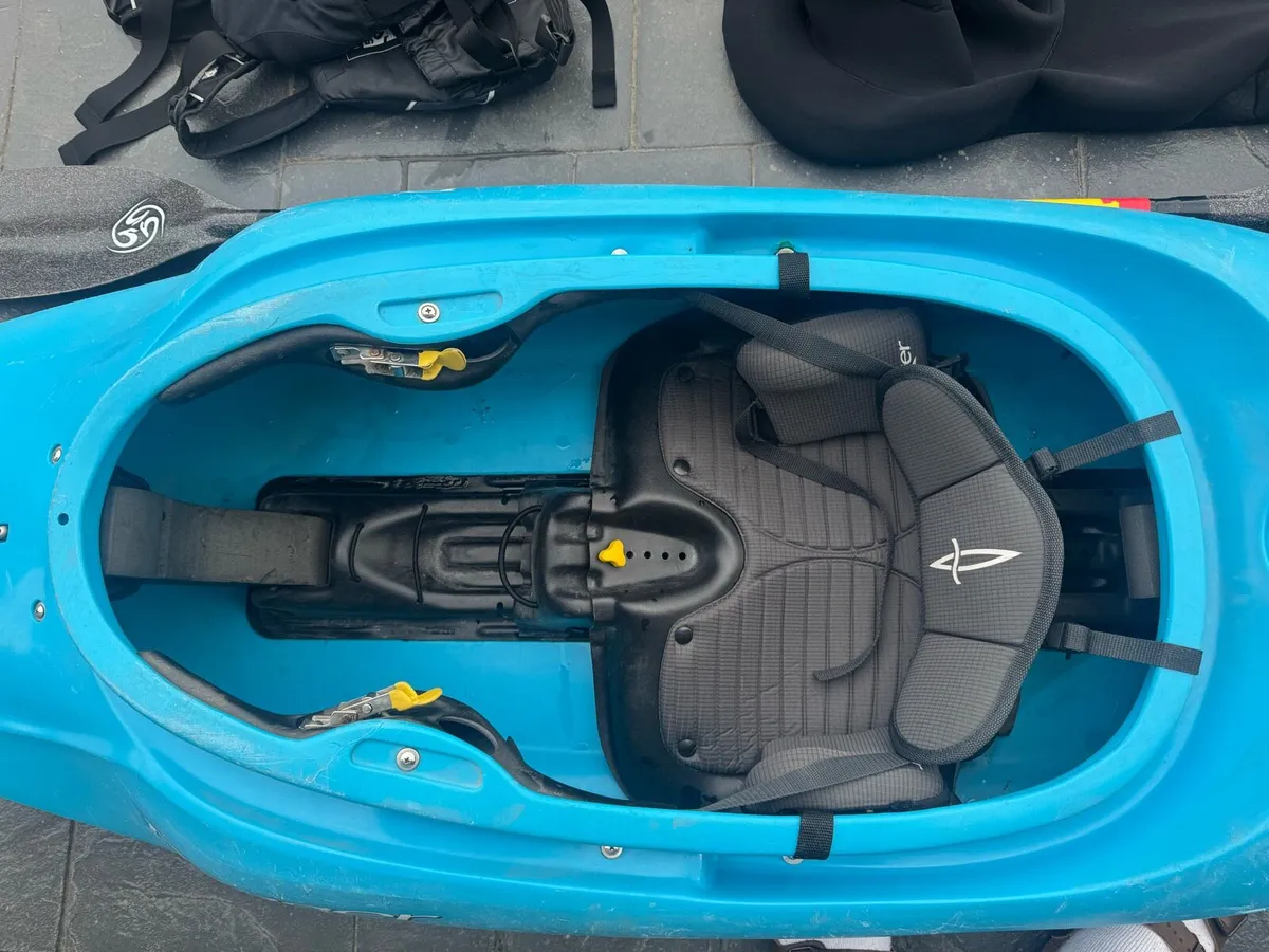 Dagger Agent 2.0 Kayak - Image 3