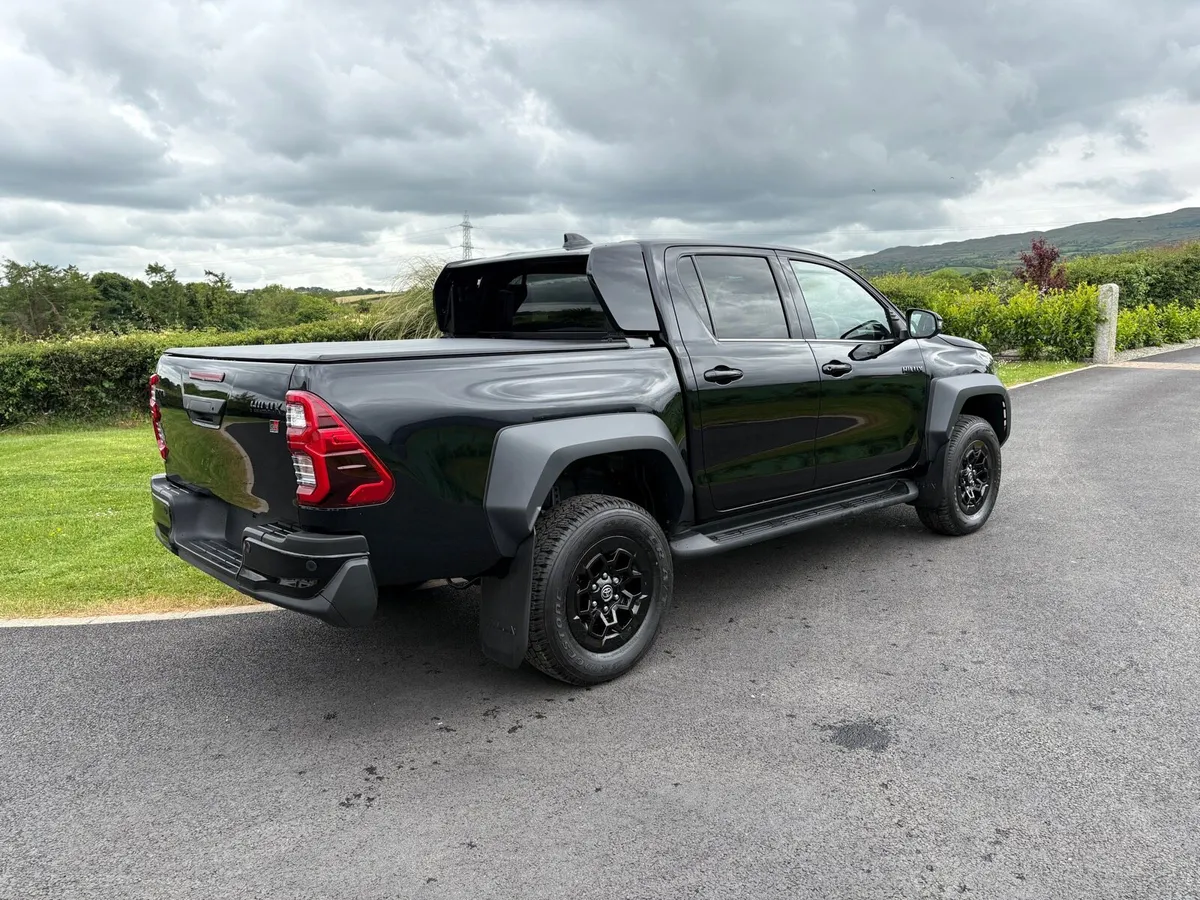 2025 Toyota Hilux GR2 Sport - Image 3