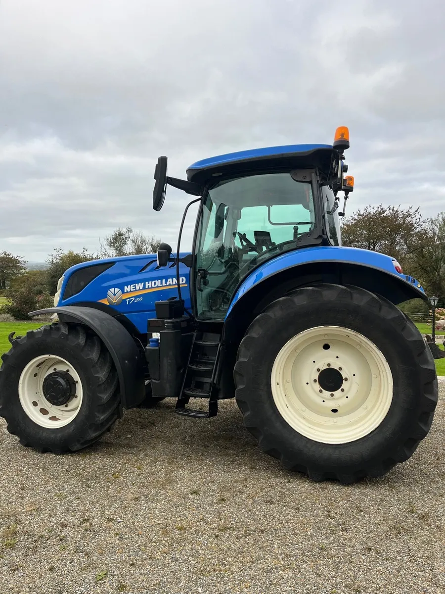 New Holland T7210 2018 - Image 4