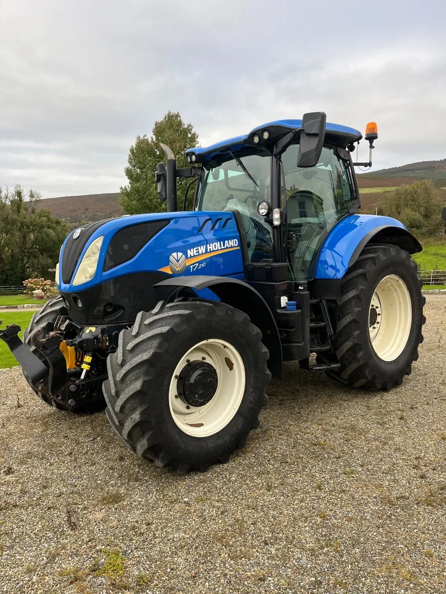 New Holland T7210 2018 - Image 1