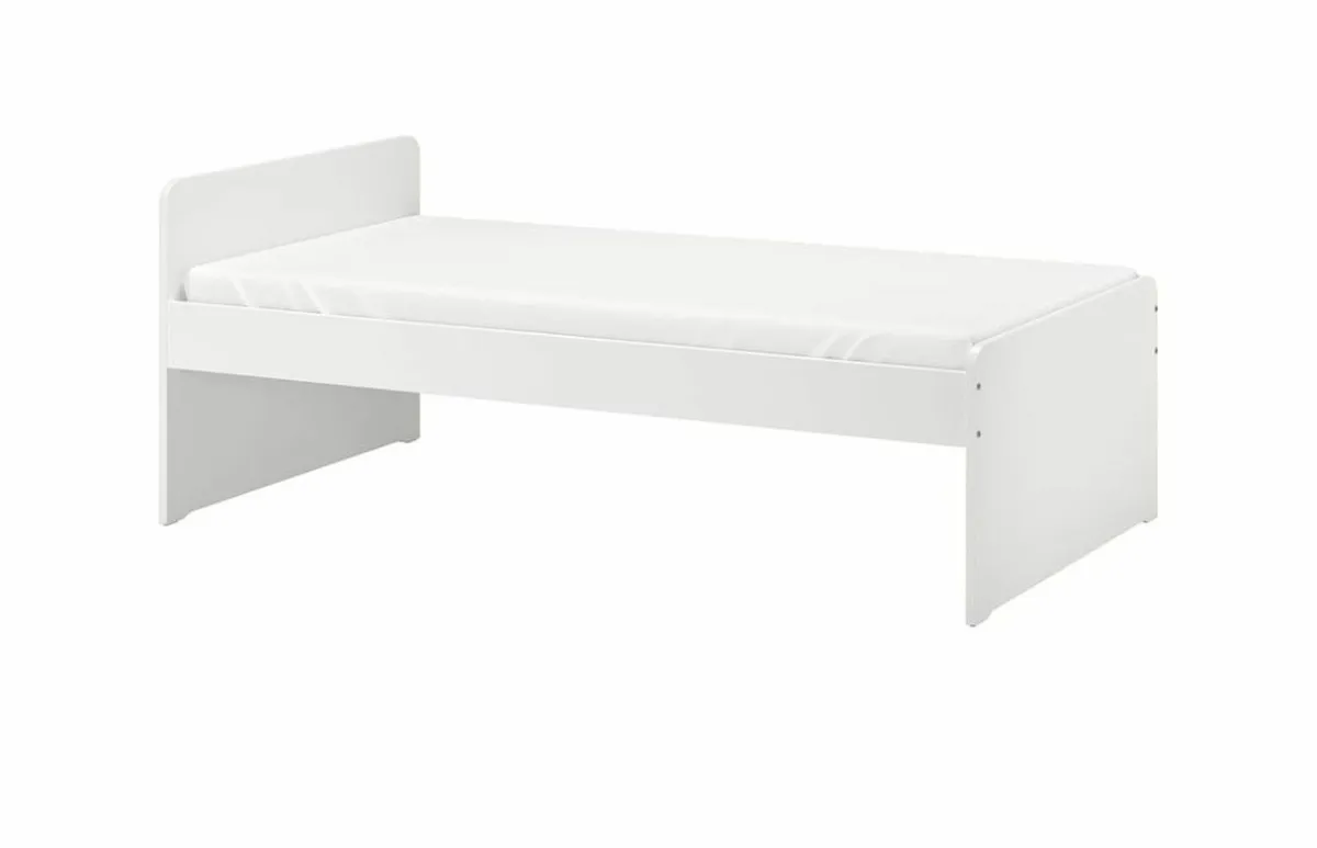 Slakt bed with 2 storage boxes and matress - Image 3