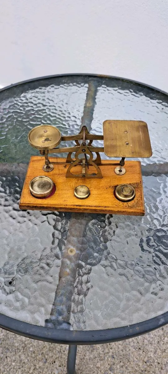 Old brass  post  schales - Image 1
