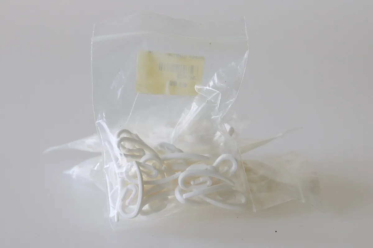 8 Bags of Swish Curtain Hooks – 25 Hooks per Bag