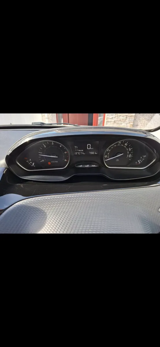 Peugeot 2008 - Image 2