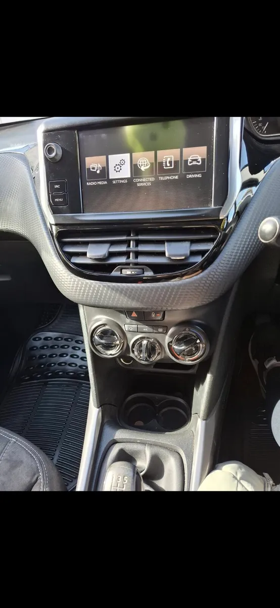Peugeot 2008 - Image 3