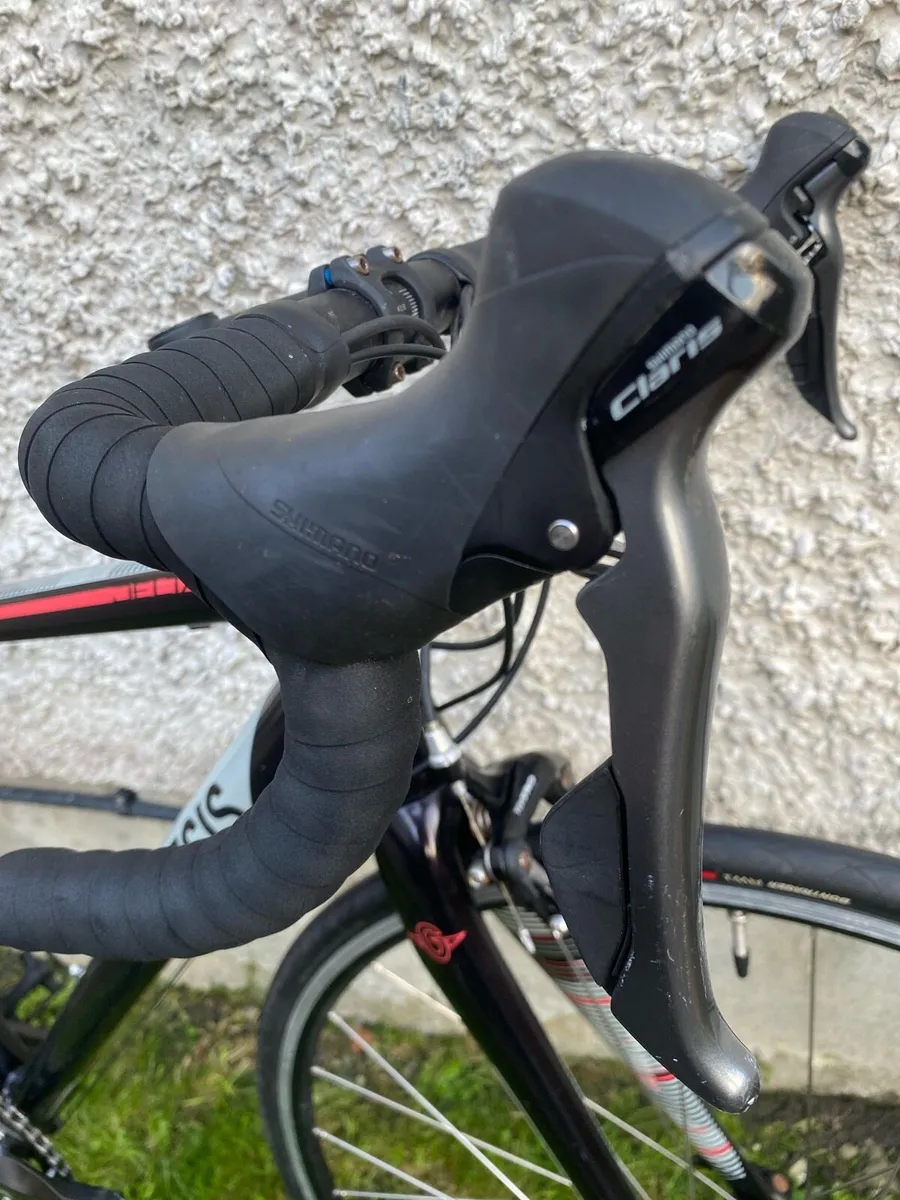 Genesis Delta 10 Road Bike Shimano Claris Groupset - Image 4