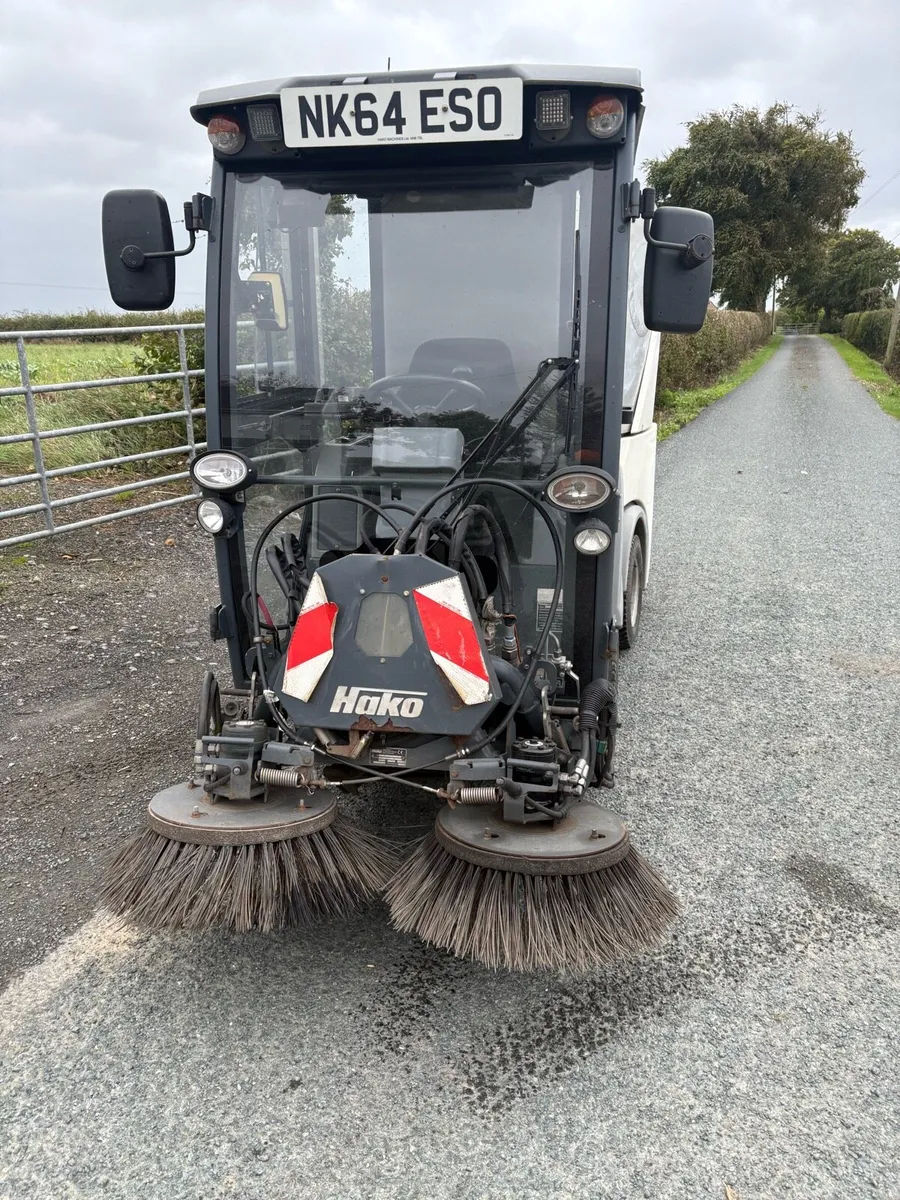 Hako sweeper - Image 1