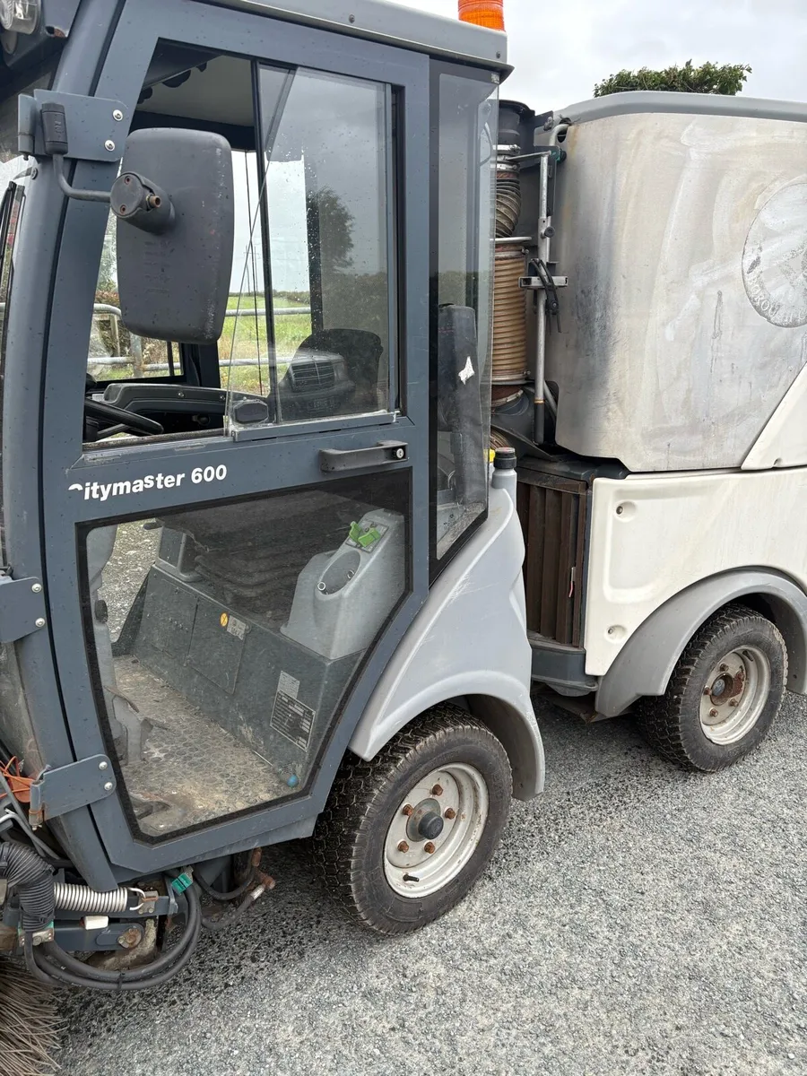 Hako sweeper - Image 2