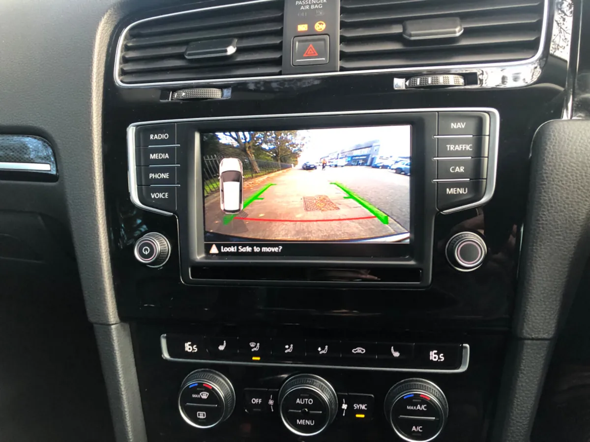 2017 VW GOLF TDI HIGHLINE LEATHER only 94000kms - Image 4