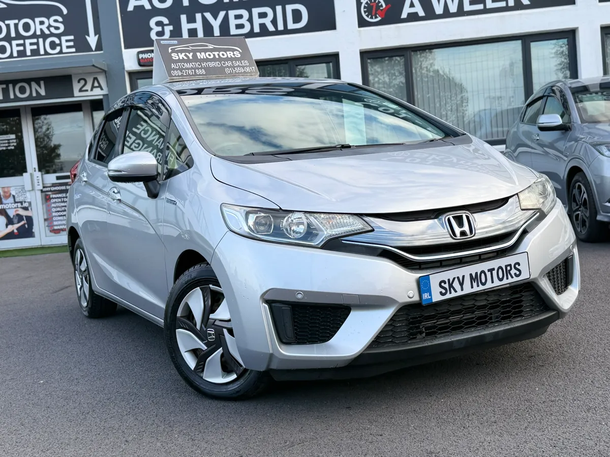 2014 Honda Fit 1.5 Hybrid,Auto ,Low Miles 52K KM - Image 4