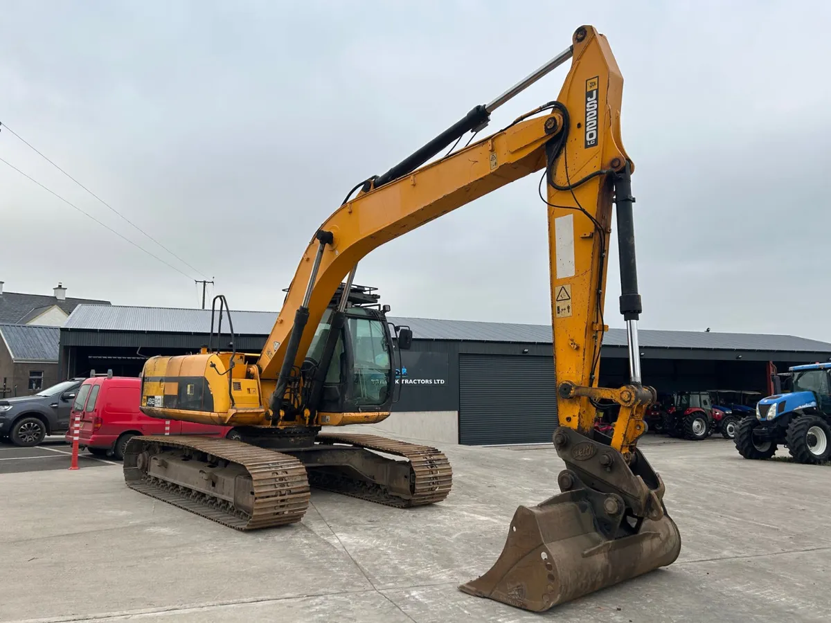 (2010) JCB JS 220LC - Image 2