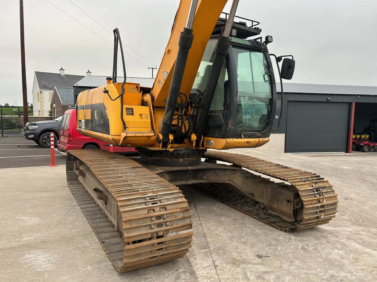 (2010) JCB JS 220LC - Image 3