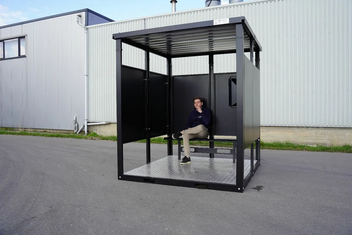 smoking shelter 2x2 meters RAL 9005 - Image 4