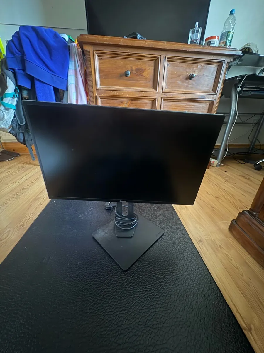 24” Monitor - Image 1