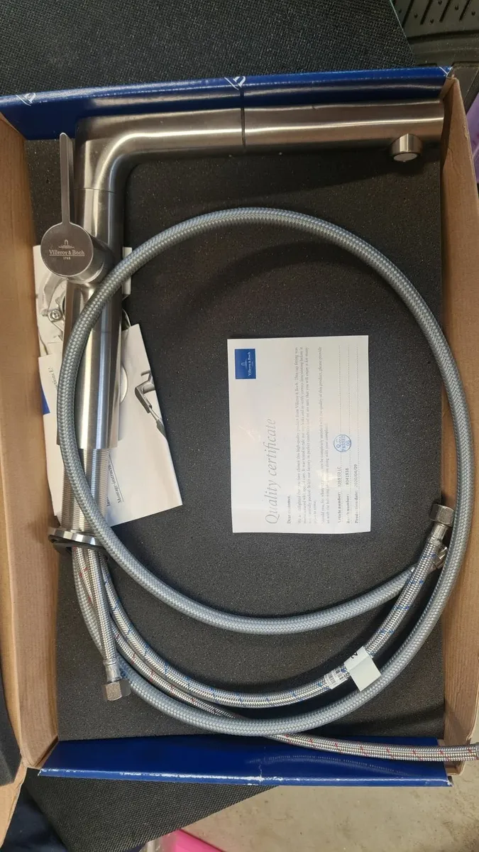 Blanco kitchen sink and Villeroy & Boch tap - Image 1