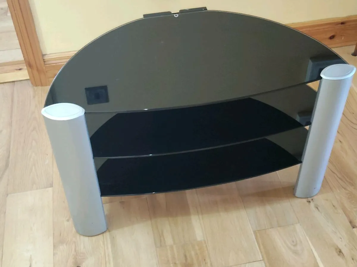 TV Unit - Image 2