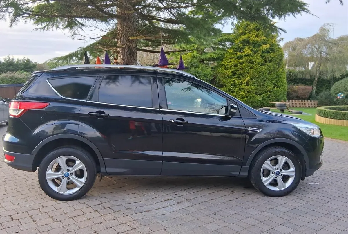 Ford Kuga 2015 Commercial - Image 4