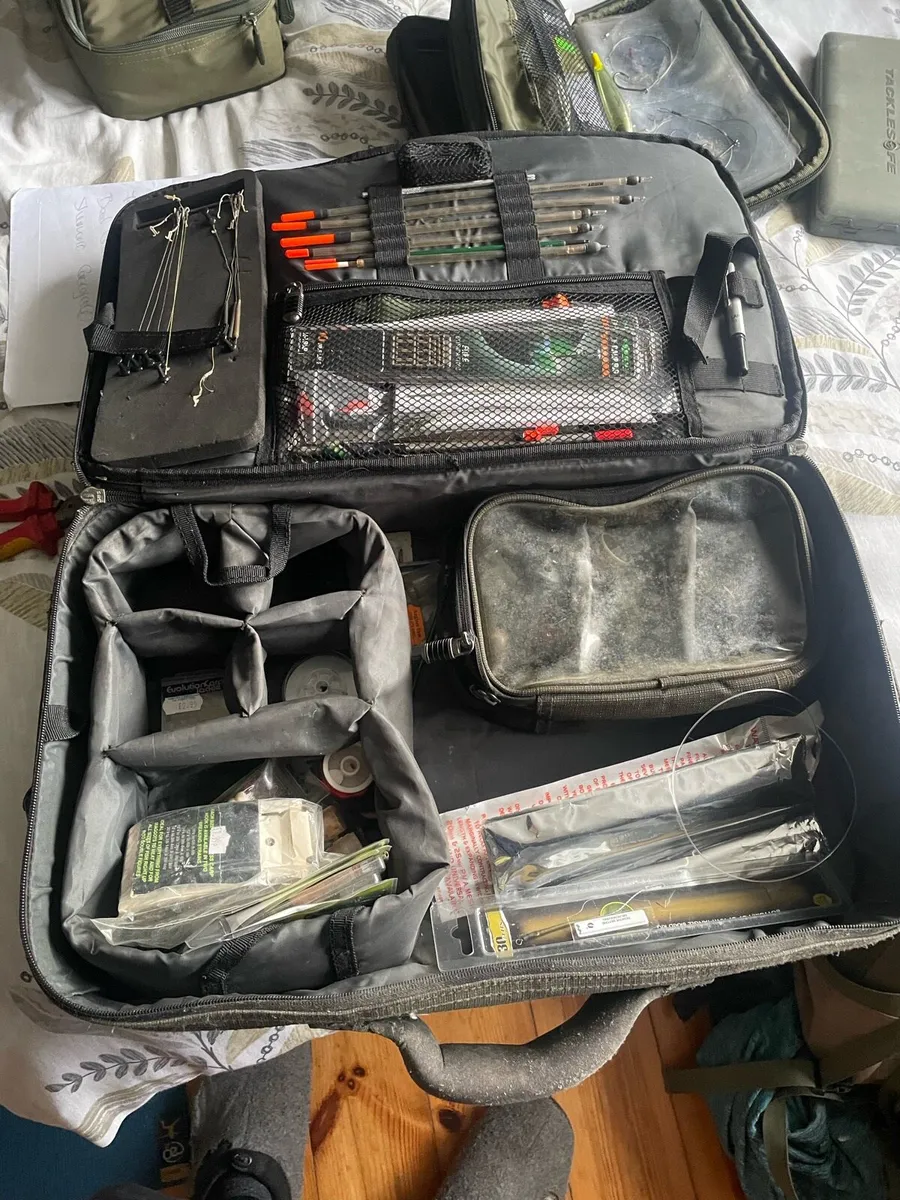 Fishing gear. Job lot - Image 1