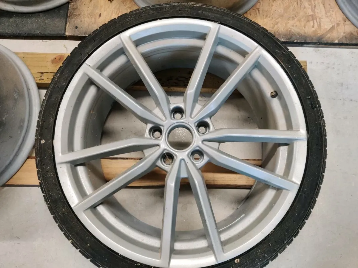 19" VW Pretoria Style Alloys - Image 3