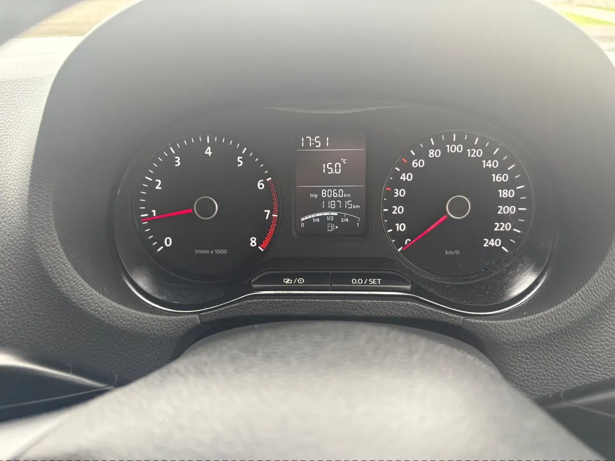Volkswagen Polo 2014 - Image 2